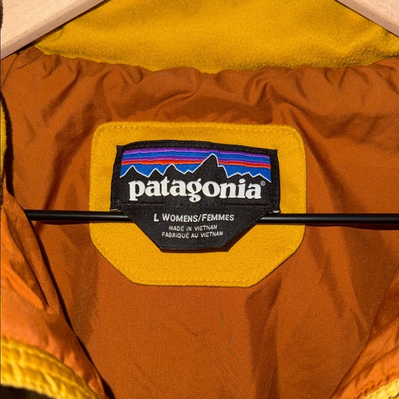 Patagonia Quilted Insulated Jacket - Mustard - Picture 4 of 5